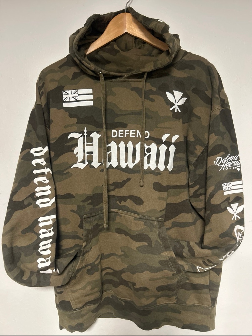 Defend Hawai’i Camo Hoodie L M